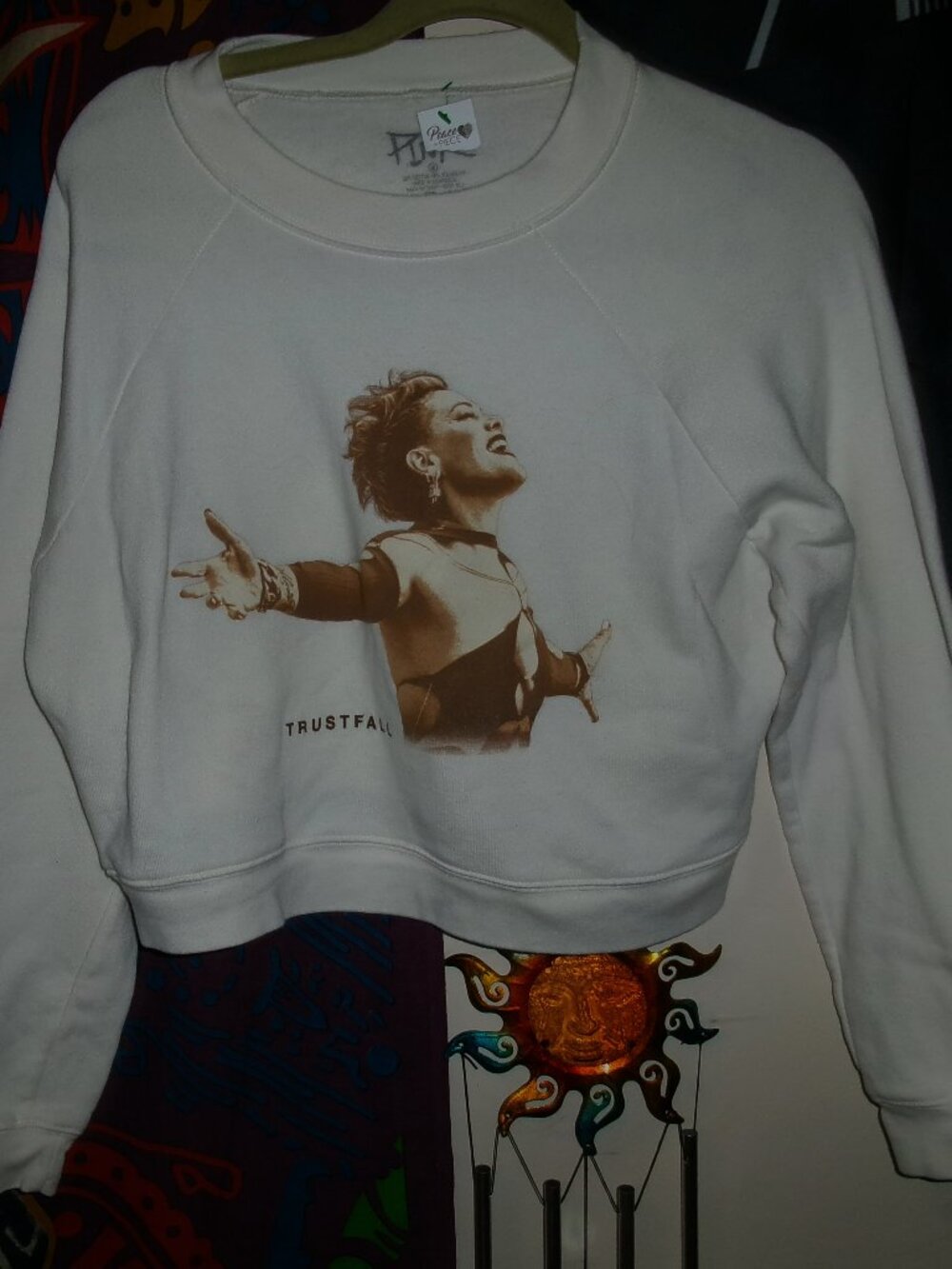 pink trustfall official pink mdse 2023 m w long sleeve sweat shirt - r&b rock